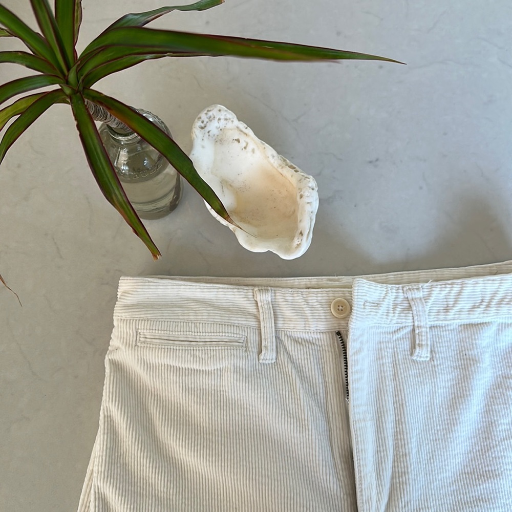 Madewell Slim Emmett Wide-Leg Crop Corduroy Pants in White